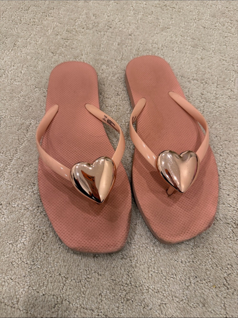 Women’s Pink Heart Accent Flip Flop Sandals
